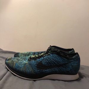 Nike Flyknit Racer